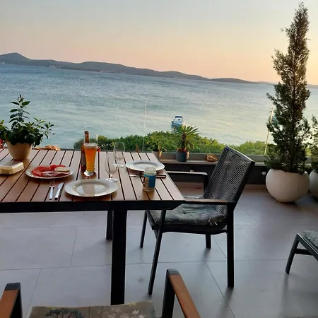 Appartement Traumwohnung Direkt Am Sukošan